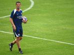 Pelatih-Inter-Milan-Cristian-Chivu.jpg