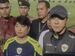 Pelatih-Timnas-Indonesia-Shin-Tae-yong-sebelum-memimpin-latihan-di-Stadion-Madya.jpg