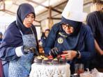 Dorong Kemandirian Usaha Puluhan Emak-emak di Bandung Dilatih Bikin Kue Bolu dan Pizza