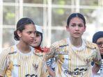 Pemain-Timnas-Wanita-Indonesia-Noa-Leatomu-dan-Estella-Loupatty.jpg