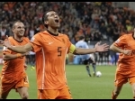 Pemain-belanda-merayakan-gol-pertama-atas-uruguay.jpg