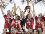 Pemain-milan-meraih-scudetto.jpg