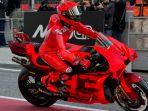 Pembalap-Ducati-Lenovo-Team-Marc-Marquez-saat-sesi-tes-pramusim-MotoGP-2025.jpg