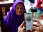 Pemerintah Mulai Uji Coba Digitalisasi Bansos di Banyuwangi