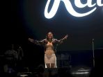 Kunci Gitar Si Paling Mahir - Raisa, Makna Lagu: Pandai Terlihat Baik-baik Saja meski Hati Terluka
