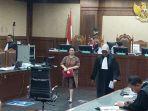 Pengacara-Lisa-Rachmat-saat-jalani-sidang-pemeriksaan-terdakwa-321.jpg