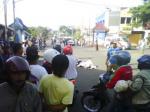 Pengendara-motor-Tewas-Terlindas-Bus.jpg