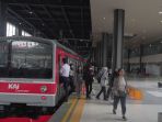 Viral, Seorang Pria Mengamuk Usai Diduga Dilecehkan Pria Lain di KRL, KAI Beri Tindakan
