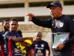 Optimisme Rahmad Darmawan Menatap Laga Comeback Bersama Persipura Jayapura