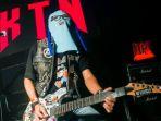 Personel-Band-punk-asal-Purbalingga-Sukatani-Alectroguy.jpg