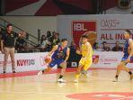 Pertandingan-Satria-Muda-Vs-Kesatria-Bengawan-Solo-di-IBL-All-Indonesian-IBL.jpg