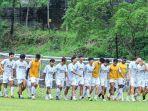 Pesepak-bola-Semen-Padang-menjalani-sesi-latihan.jpg