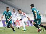 Pesepak-bola-Timnas-Amputasi-Indonesia-berebut-bola.jpg