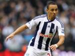 Peter-Odemwingie-bawa-kulit-bundar.jpg