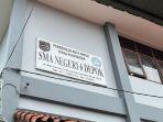 Plang-SMAN-6-Depok.jpg