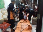 Polisi-melakukan-cek-TKP-kasus-anak-di-bawvv.jpg