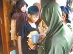 Ponari-didatangi-pelajar-smp.jpg