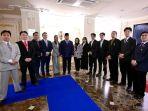 Prabowo-Subianto-bersama-Mahasiswa-warga-negara-Indonesia-di-St-Petersburg-Rusia.jpg