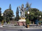 Prakiraan-Cuaca-Denpasar-Senin-27-Oktober-2025-Cuaca-Cerah-Berawan-Suhu-Capai-33-Derajat-Celsius.jpg