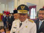 Presiden-Prabowo-Subianto-melantik-Muhidin-sebagai-Gubernur-Kalimantan-Selatan-di-Istana-Negara.jpg