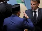 Momen Seskab Teddy Beri Hormat Presiden Prancis di Markas PBB, Macron Ngajak Salaman