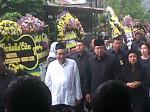 Presiden-SBY-di-rumah_duka.jpg