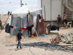 Prihatin-Kondisi-Warga-Lebanon-Mengungsi-di-Pantai-Beirut_20241010_205838.jpg