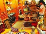 Produk-UKM-di-sebuah-stand.jpg