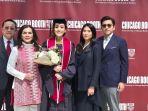 Putri-Irman-Gusman-Irviandari-Alestya-Gusman-wisuda-maguster-Universitas-Chicago.jpg