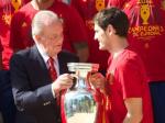 Raja-Spanyol-Juan-Carlos-dan-Iker.jpg