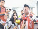 Rano-Karno-atau-Si-Doel-bersama-istrinya-Dewi-Indriati.jpg