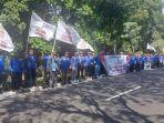Relawan-Buruh-Sahabat-Jokowi-di-Halim-Perdanakusuma-antar-Jokowi-pulang-ke-Solo.jpg
