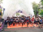 Ribuan Pelari Memeriahkan Raya Run Surabaya