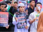Ribuan-Santri-Serukan-Boikot-Produk-Terafiliasi-Israel-Aksi-Kemanusiaan-untuk-Palestina.jpg