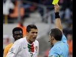 Ronaldo-dapat-kartu1.jpg