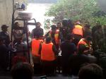 SBY-susuri-ciliwung-naik-perahu-ok1.jpg