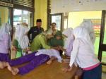 Salah-seorang-siswi-kesurupan.jpg