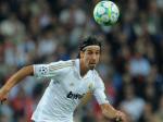 Sami-Khedira-kejar-bola-atas.jpg