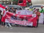 Massa Pro dan Kontra Roy Suryo cs Tersangka Demo di Polda Metro Jaya, Ini Tuntutannya