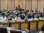 Bus Petani yang Mau Aksi ke Jakarta Diadang Aparat, KPA: Mau Makar Bagaimana? Mereka Kakek-Nenek
