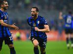 Selebrasi-gelandang-Inter-Milan-Hakan-Calhanoglu-setelah-mencetak-gol-ke-gawang-Napoli.jpg
