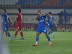 Selebrasi-penyerang-Persib-Bandung-Ciro-Alves-Lawan-Semen-Padang-di-Liga-1.jpg