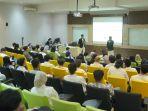 Seminar-bertajuk-Disruptive-Financial-Salira-Club-bekerja-sama-BEM-Sekolah-Bisnis-IPB.jpg