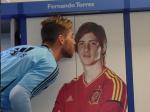 Sergio-Ramos-mencium-foto-Fernando-Torres.jpg