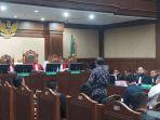 Sidang-pembacaan-dakwaan-terhadap-3-Hakim-PN-Surabaya.jpg