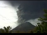 Sinabung_meletus6.jpg