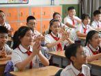 Siswa-di-Kota-Zhengzhou.jpg