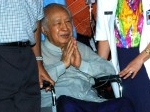 Soeharto-di-kursi-roda.jpg
