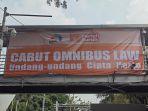 Spanduk-tuntutan-buruh-nihhhhh.jpg