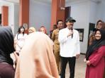Mensos Disambut Siswa SRMP 16 Malang dengan Puisi Menari di Atas Matahari